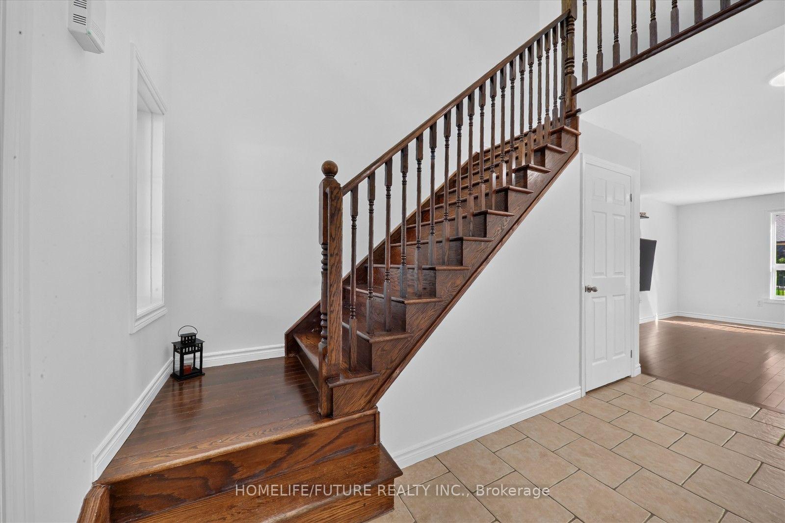 Photo 46 of 48 Avatar Place, Hamilton, Mount Hope — HOMEH