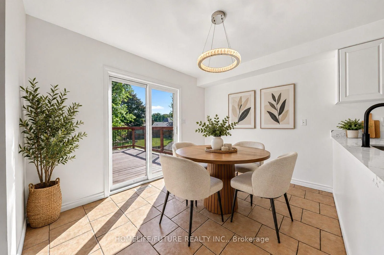 Photo 37 of 48 Avatar Place, Hamilton, Mount Hope — HOMEH