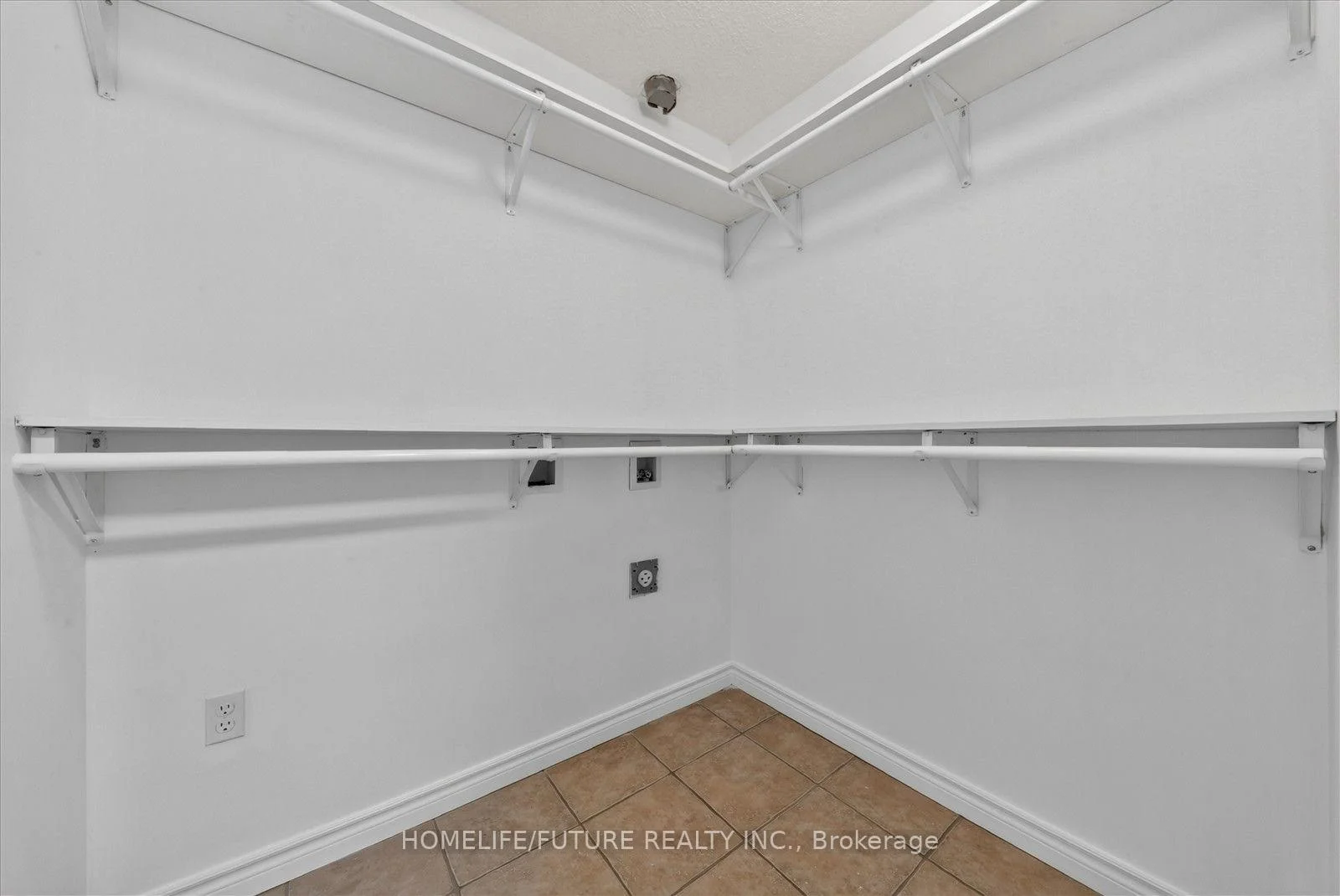 Photo 71 of 48 Avatar Place, Hamilton, Mount Hope — HOMEH