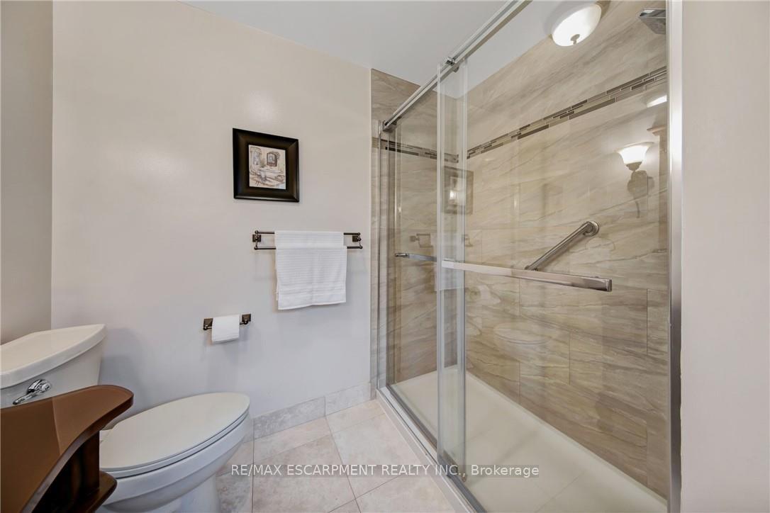 Photo 30 of 2284 Mansfield Drive, Burlington, Tyandaga — HOMEH
