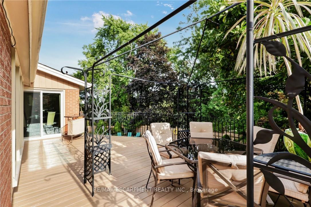 Photo 44 of 2284 Mansfield Drive, Burlington, Tyandaga — HOMEH