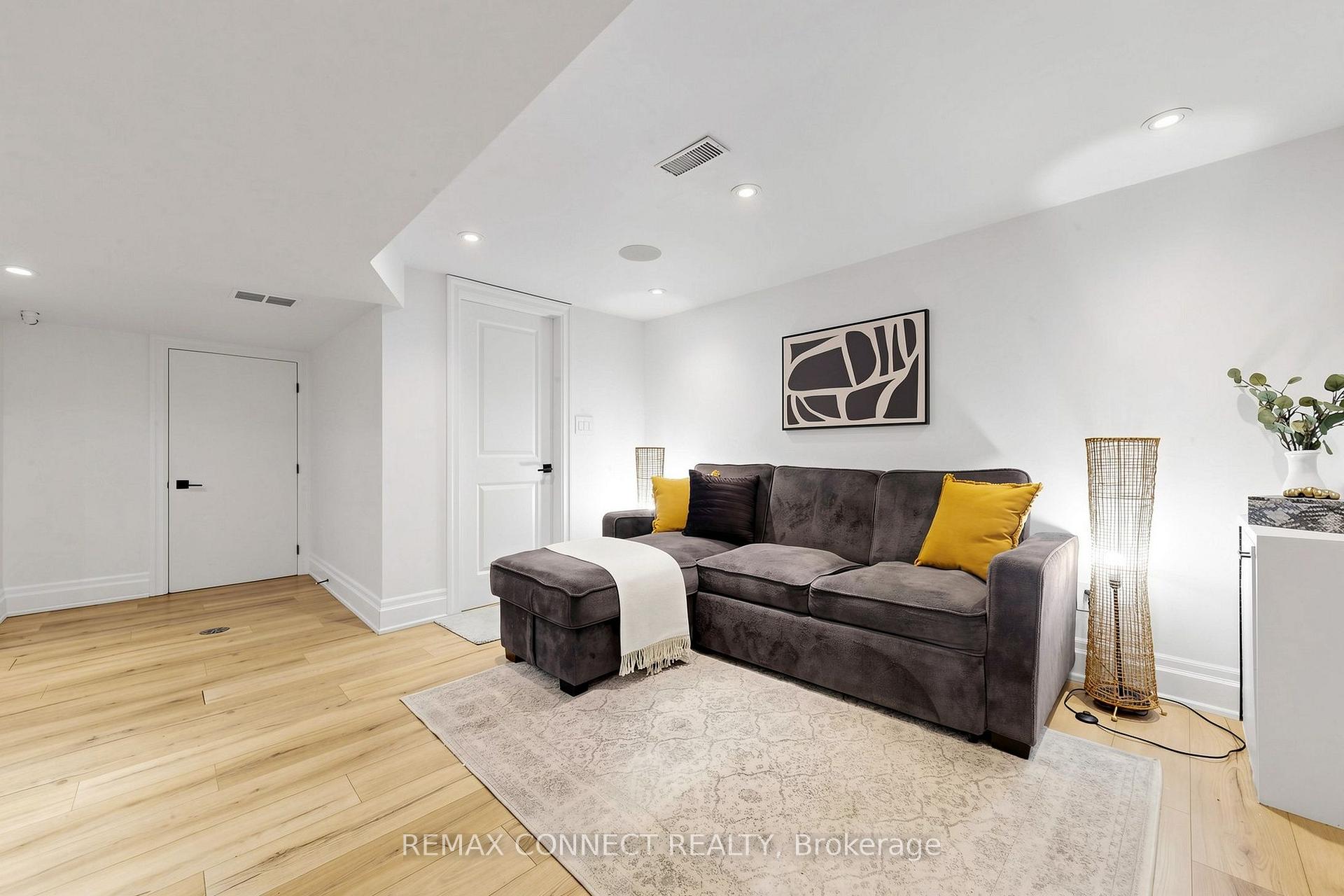 Photo 26 of 10 Catalina Drive, Scarborough, Scarborough Village — HOMEH