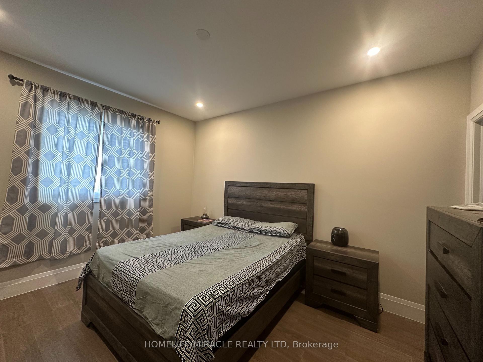 Photo 9 of 45 Eleanor Avenue, Hamilton, Eleanor — HOMEH
