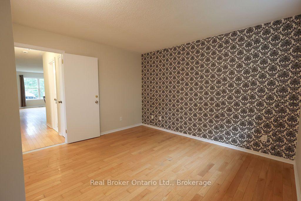 Photo 17 of 342 Fleming Drive, London, East D — HOMEH