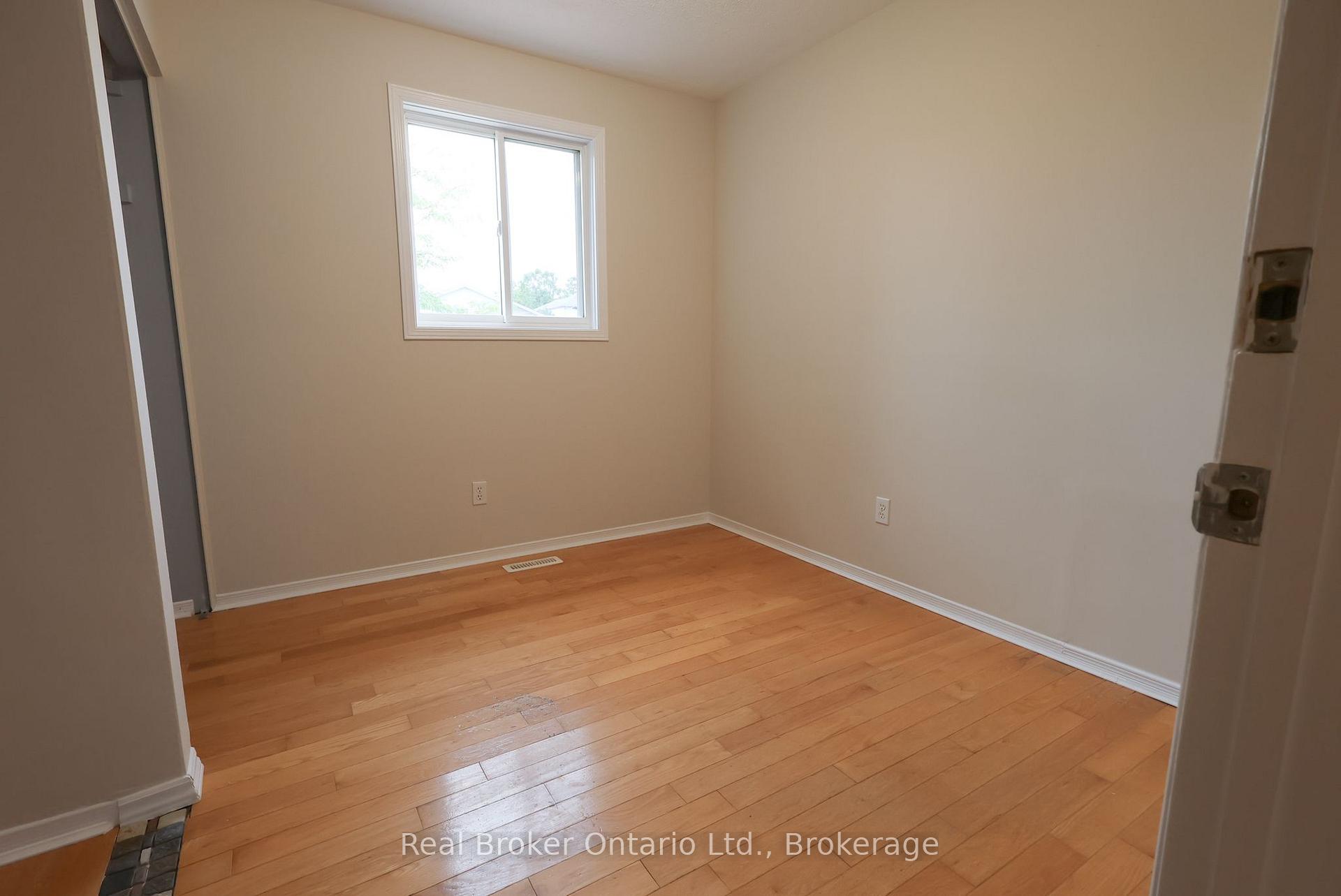 Photo 22 of 342 Fleming Drive, London, East D — HOMEH