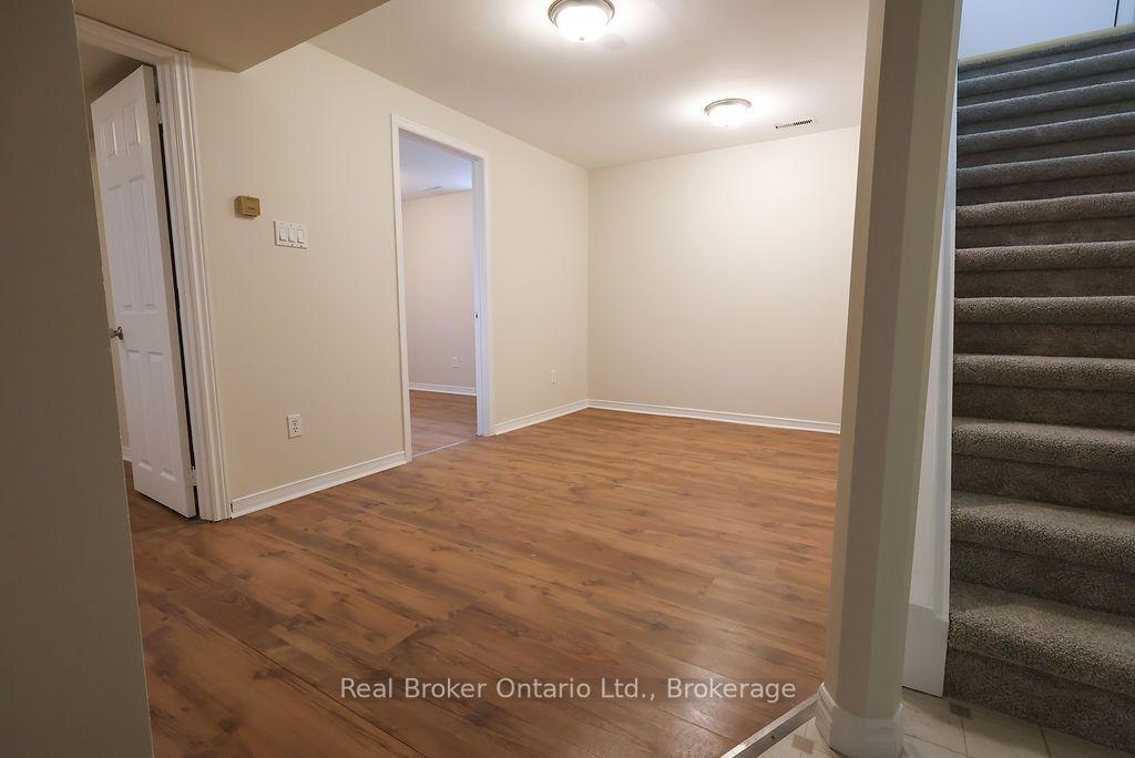 Photo 31 of 342 Fleming Drive, London, East D — HOMEH