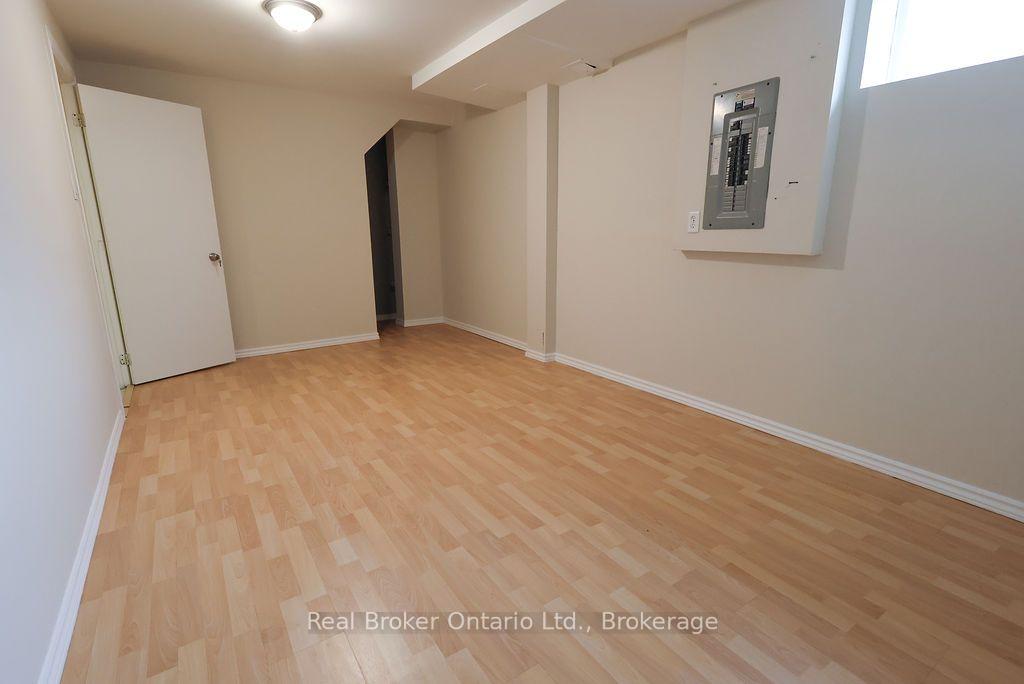 Photo 37 of 342 Fleming Drive, London, East D — HOMEH