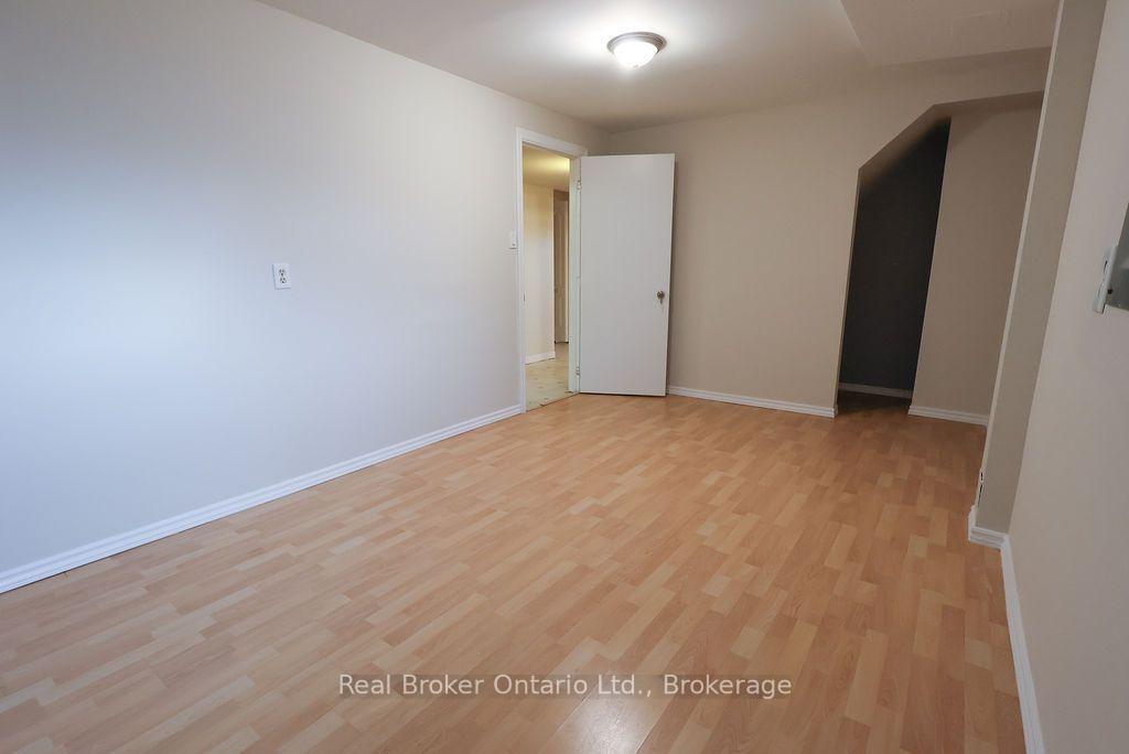Photo 38 of 342 Fleming Drive, London, East D — HOMEH