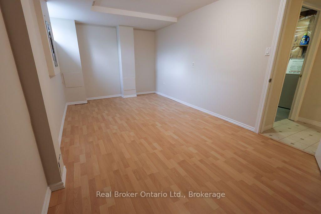 Photo 39 of 342 Fleming Drive, London, East D — HOMEH
