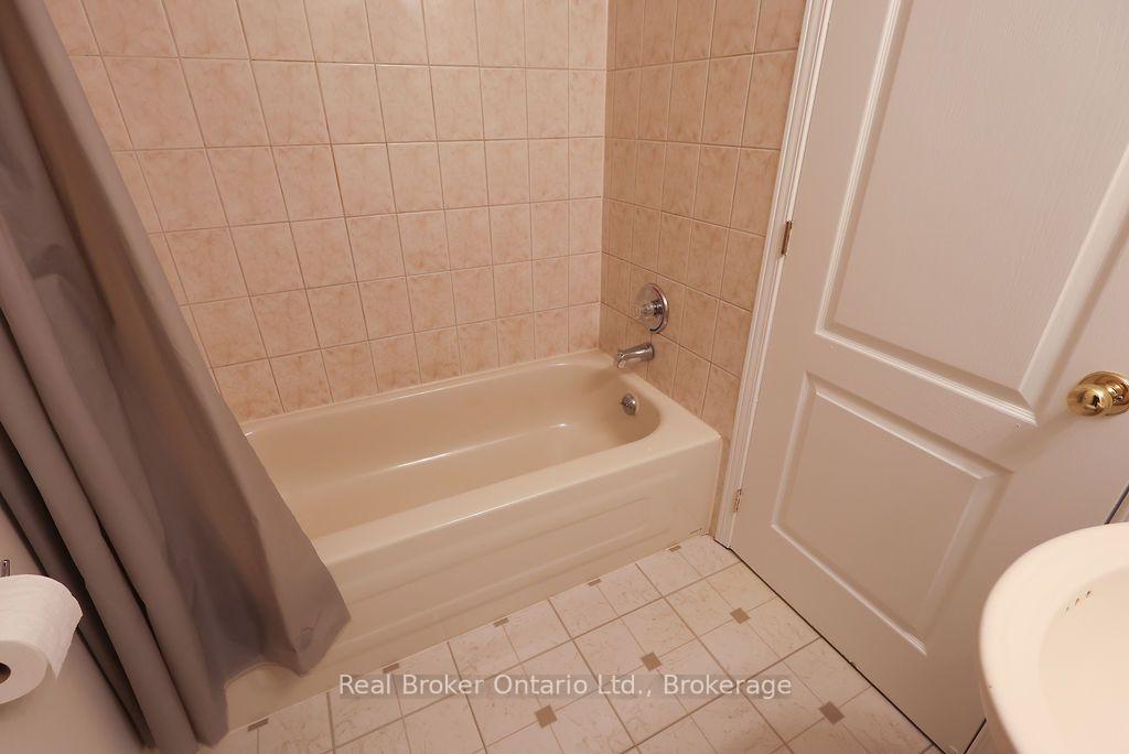 Photo 51 of 342 Fleming Drive, London, East D — HOMEH