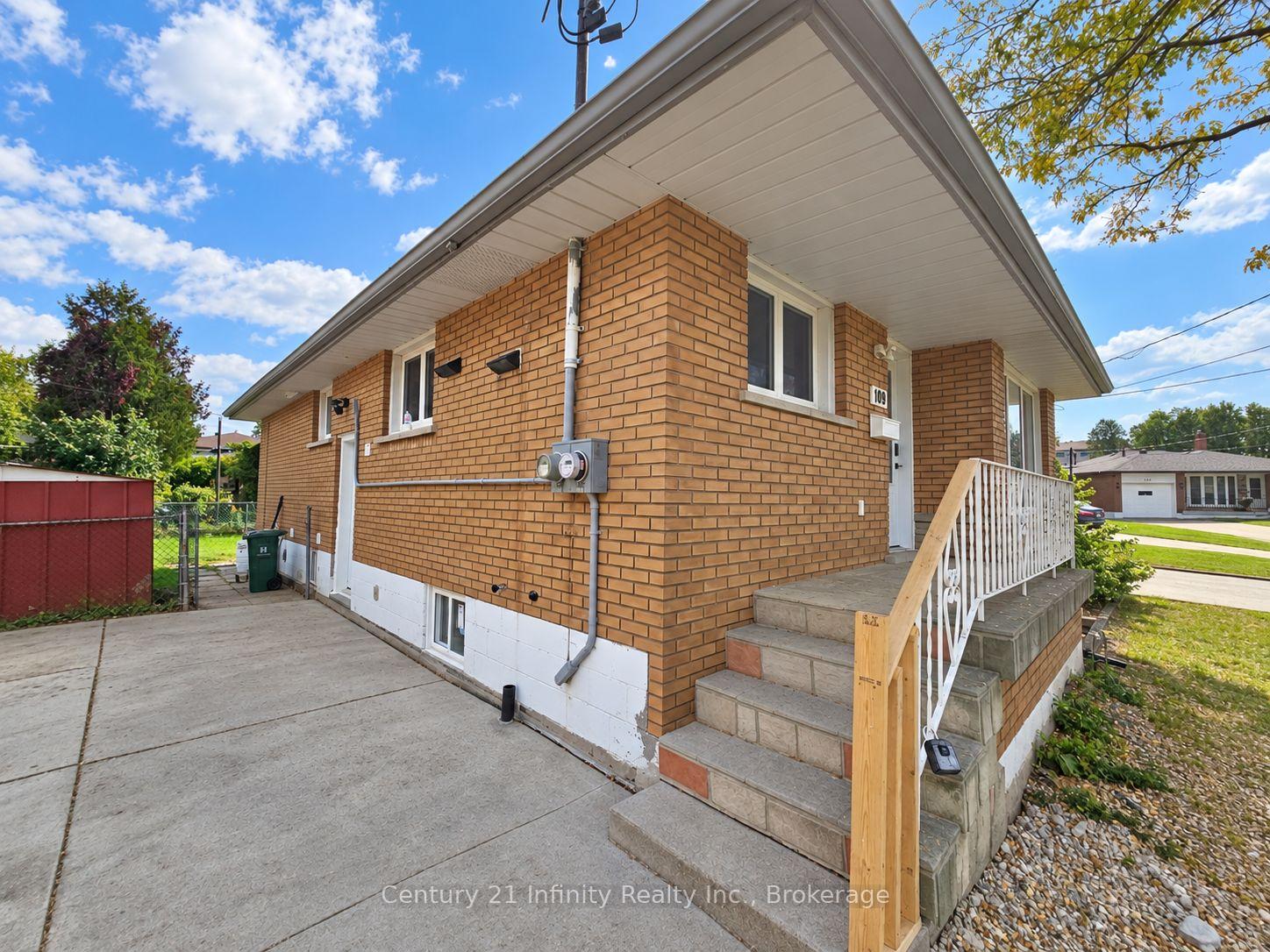 Photo 1 of Unit 2, 109 Purdy Crescent, Hamilton, Greeningdon — HOMEH