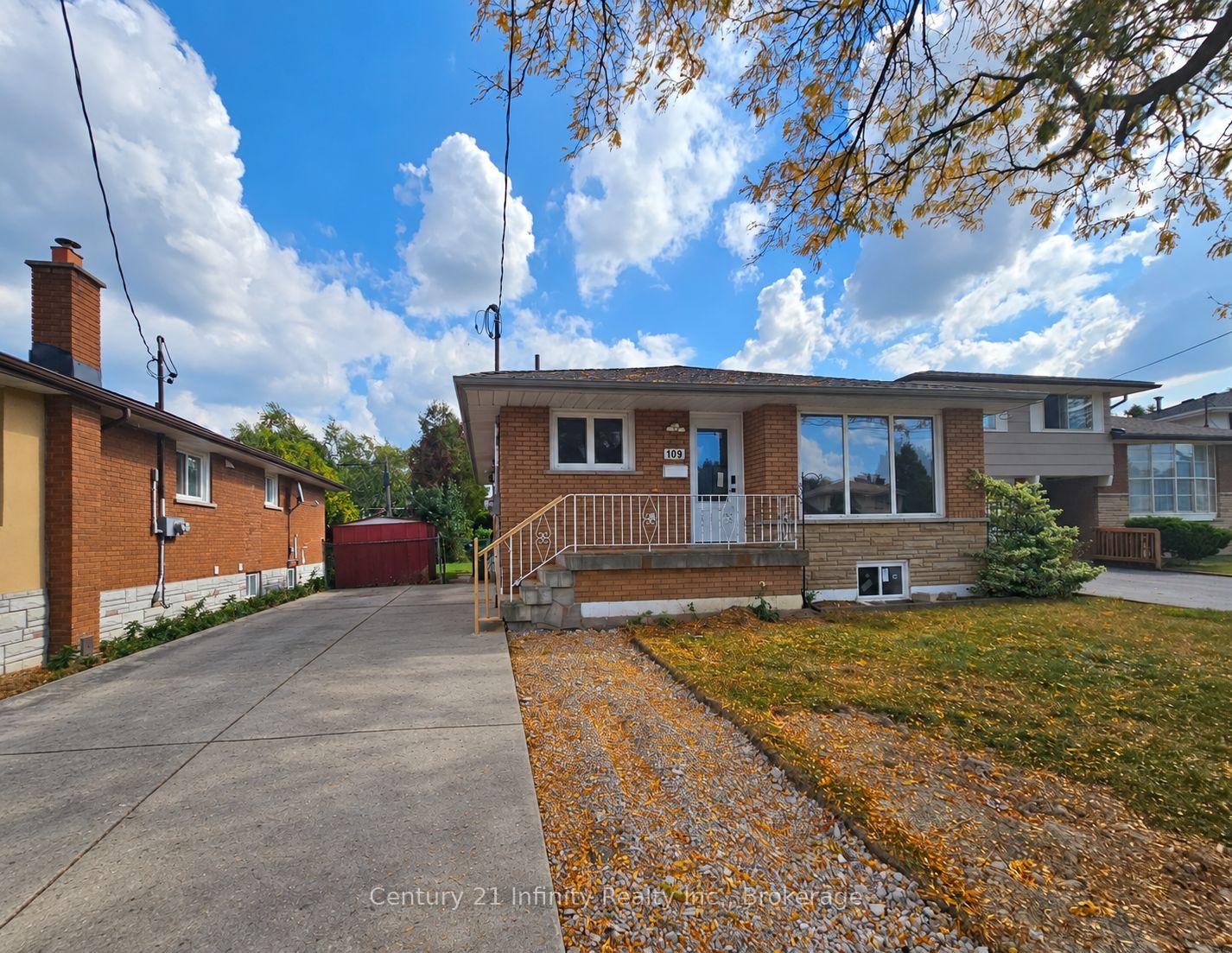 Photo 2 of Unit 2, 109 Purdy Crescent, Hamilton, Greeningdon — HOMEH