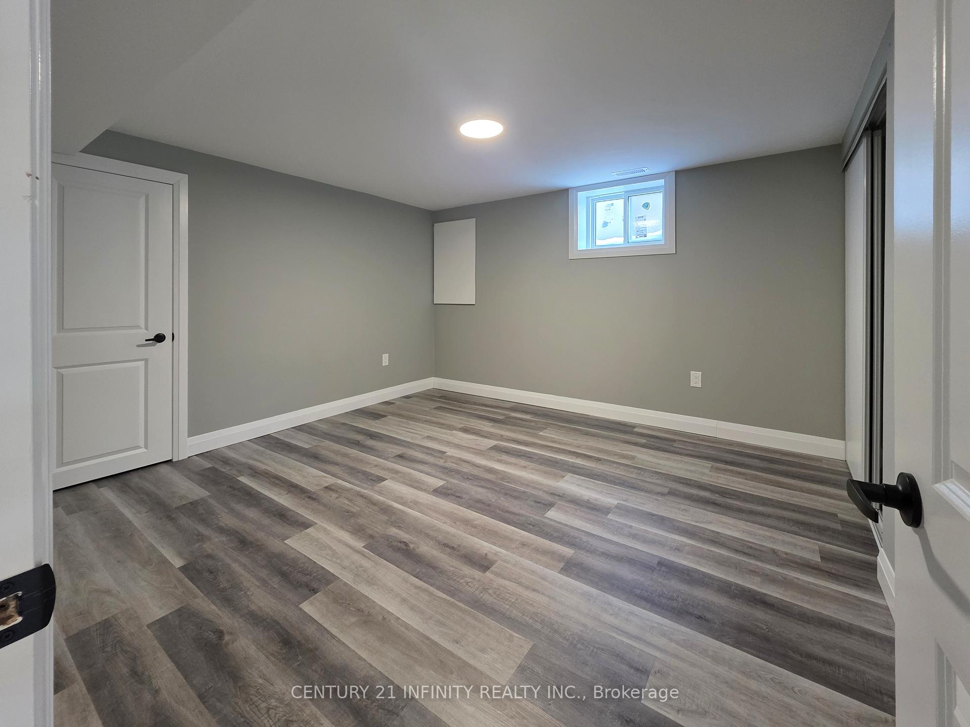 Photo 8 of Unit 2, 109 Purdy Crescent, Hamilton, Greeningdon — HOMEH