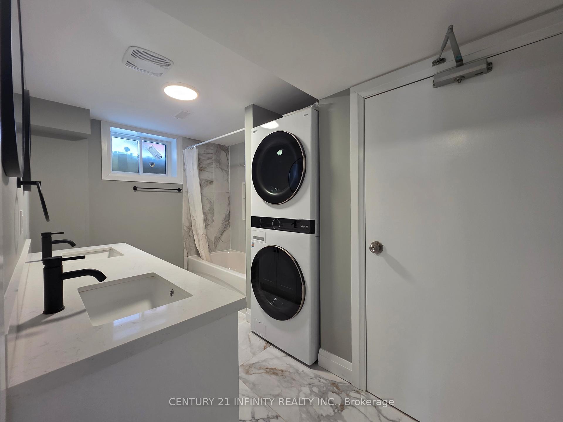 Photo 11 of Unit 2, 109 Purdy Crescent, Hamilton, Greeningdon — HOMEH
