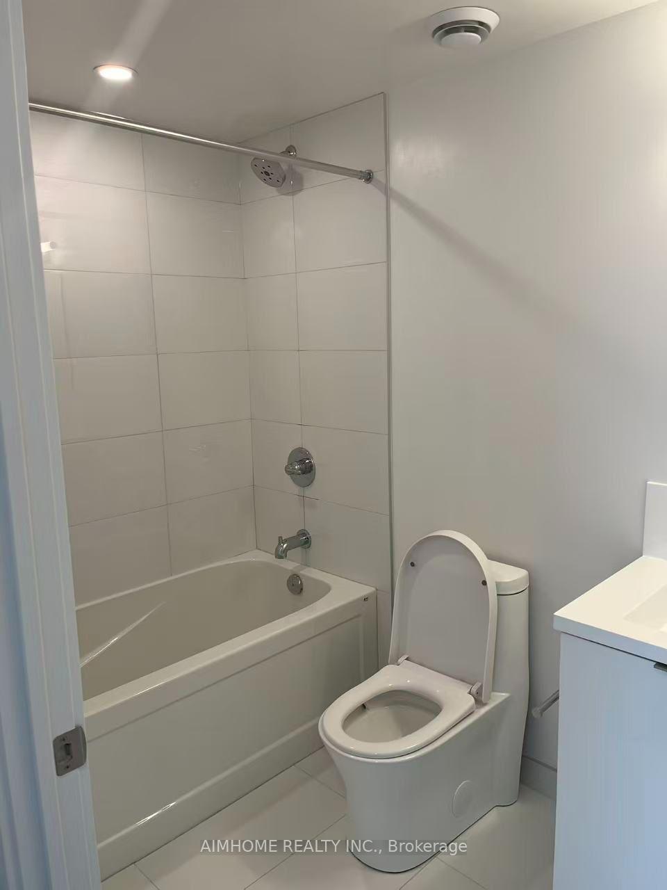 Photo 3 of Unit 2802, 238 Simcoe St Street, Toronto, Kensington-Chinatown — HOMEH