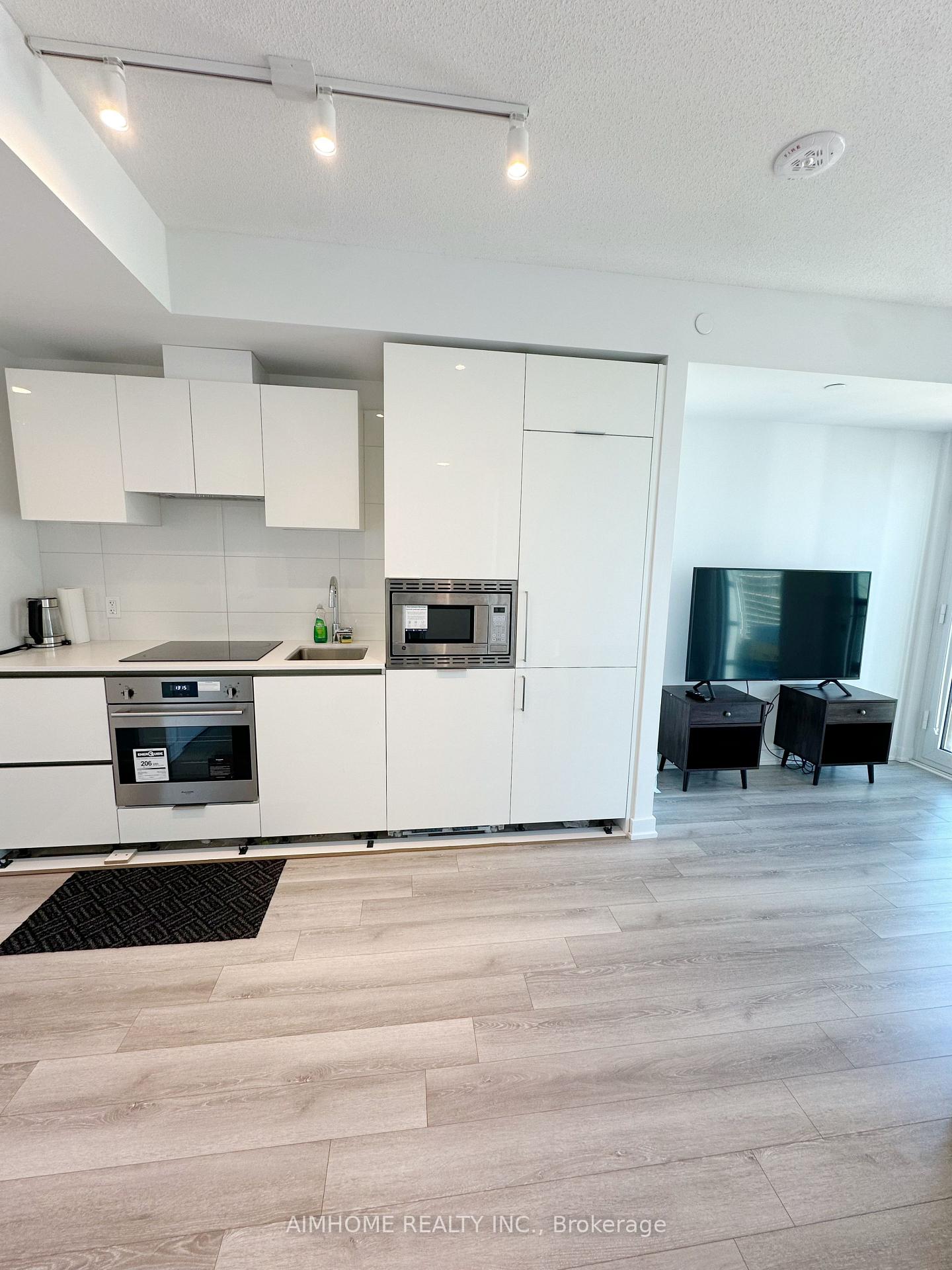 Photo 6 of Unit 2802, 238 Simcoe St Street, Toronto, Kensington-Chinatown — HOMEH
