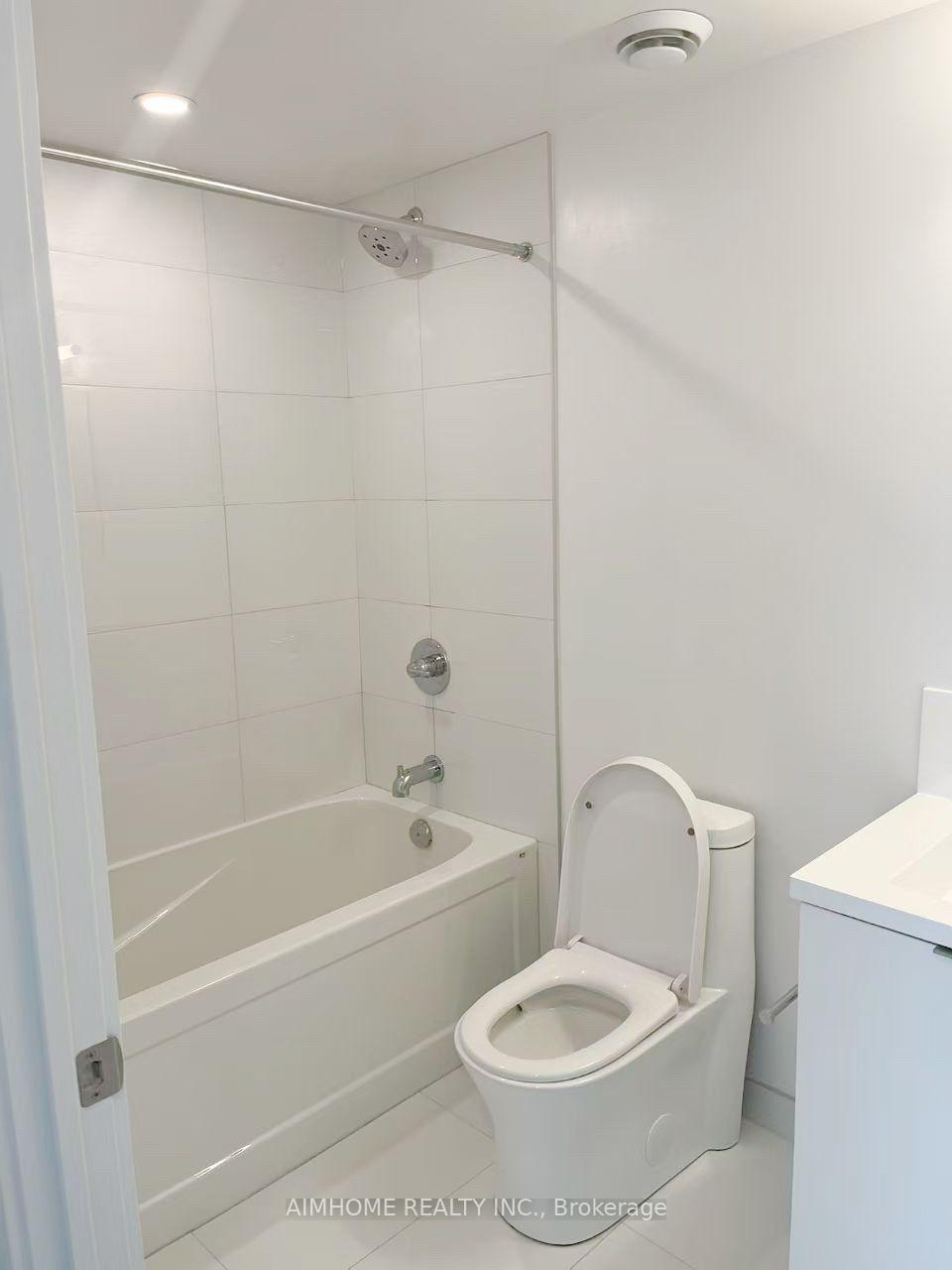 Photo 8 of Unit 2802, 238 Simcoe St Street, Toronto, Kensington-Chinatown — HOMEH