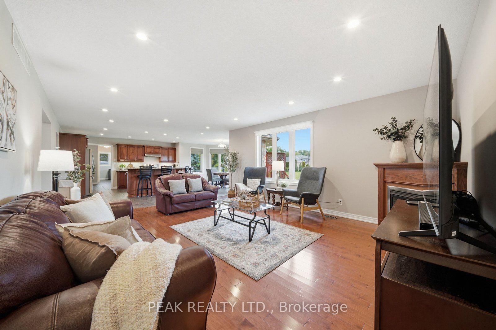 Photo 12 of 1304 Wrigley Road, North Dumfries, Ayr — HOMEH