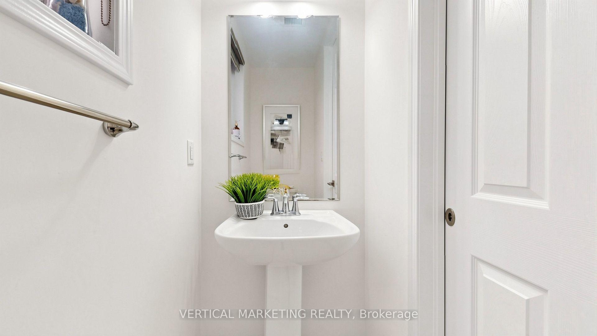 Photo 6 of 286 Valermo Drive, Etobicoke, Alderwood — HOMEH