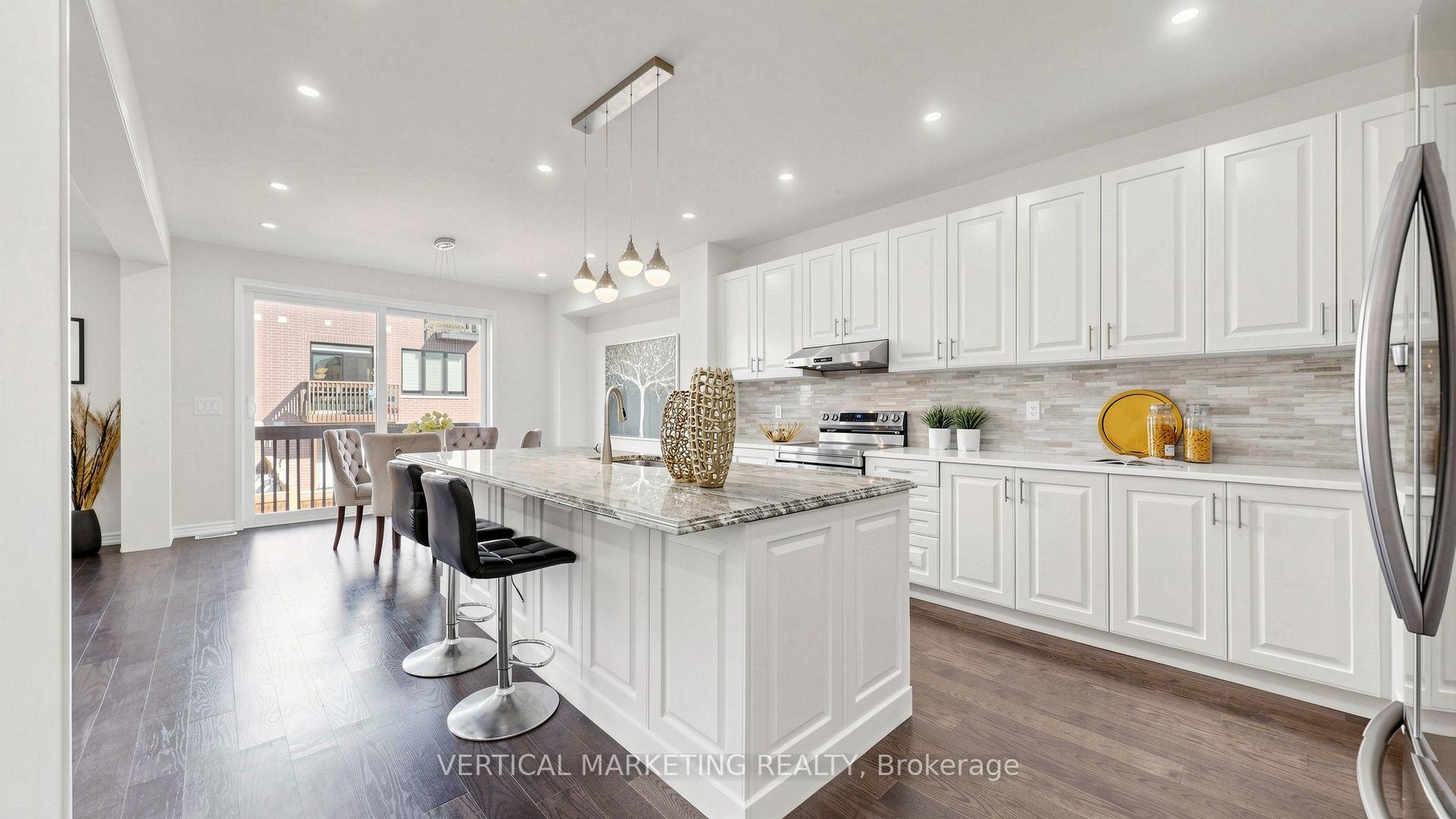 Photo 10 of 286 Valermo Drive, Etobicoke, Alderwood — HOMEH