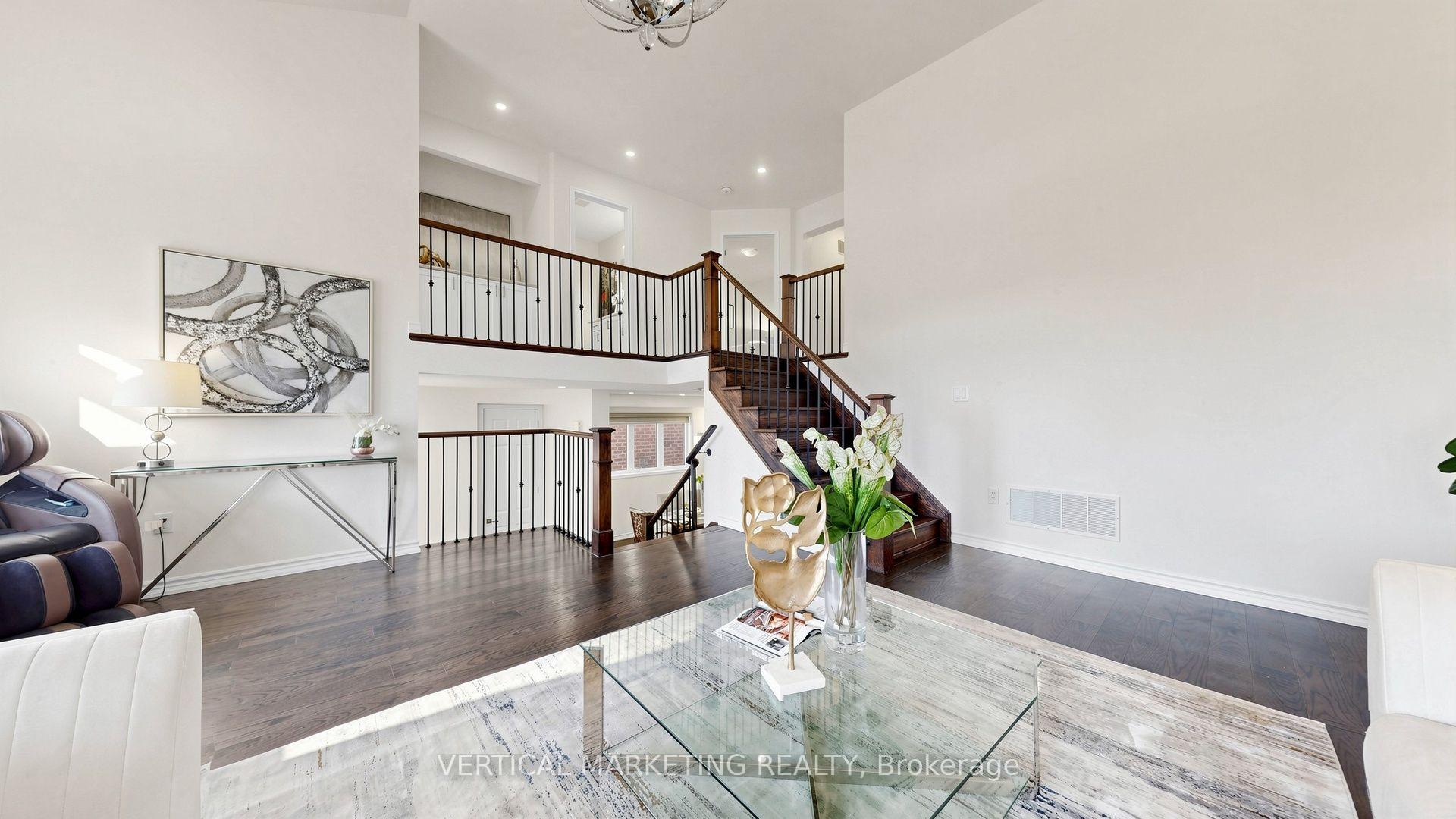 Photo 23 of 286 Valermo Drive, Etobicoke, Alderwood — HOMEH
