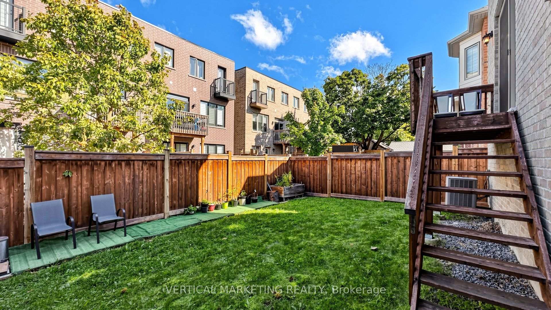 Photo 51 of 286 Valermo Drive, Etobicoke, Alderwood — HOMEH
