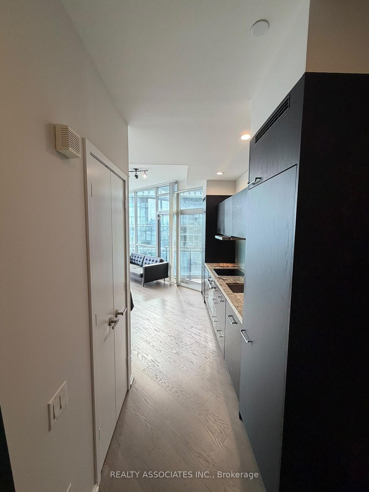 Photo 2 of Unit 5202, 45 Charles Street E, Toronto, Church-Yonge Corridor — HOMEH