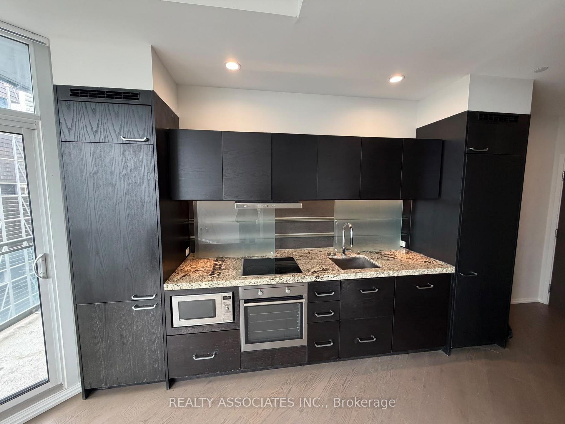 Photo 12 of Unit 5202, 45 Charles Street E, Toronto, Church-Yonge Corridor — HOMEH