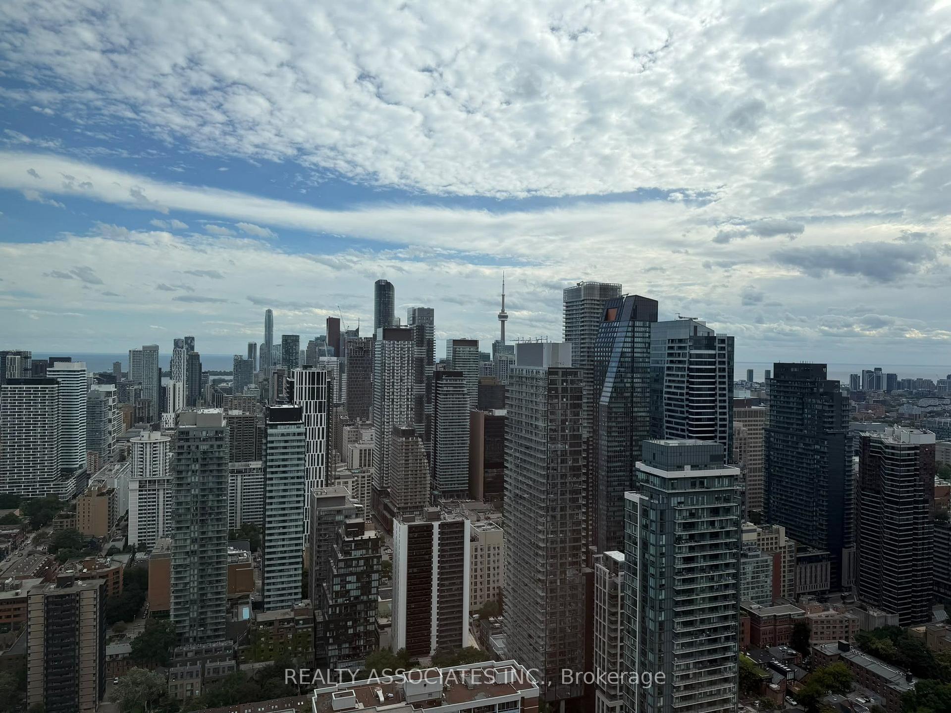 Photo 13 of Unit 5202, 45 Charles Street E, Toronto, Church-Yonge Corridor — HOMEH