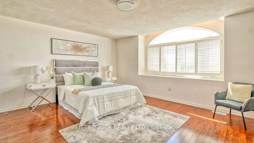 Photo 21 of 3706 Forest Bluff Crescent, Mississauga, Lisgar — HOMEH