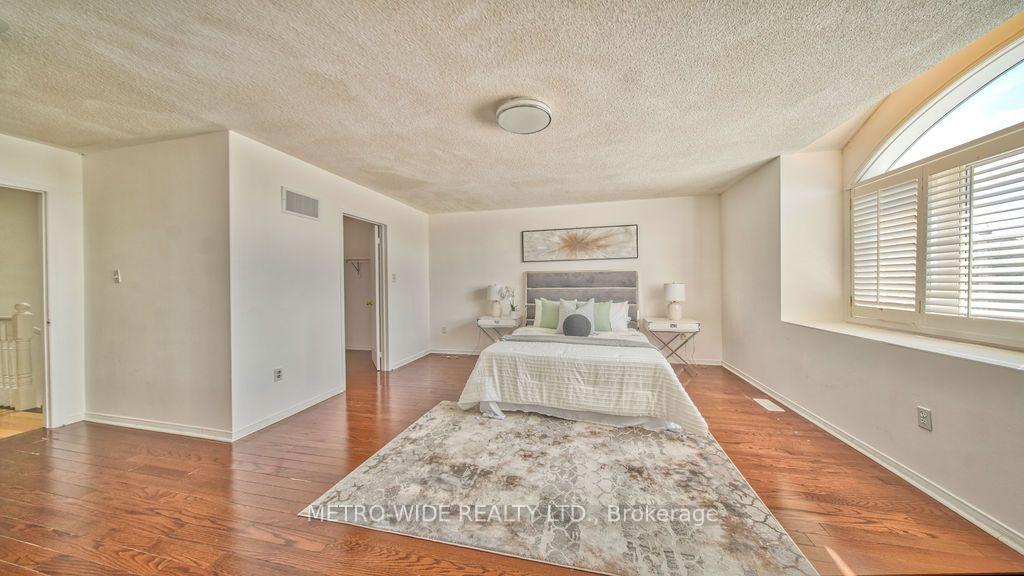 Photo 25 of 3706 Forest Bluff Crescent, Mississauga, Lisgar — HOMEH