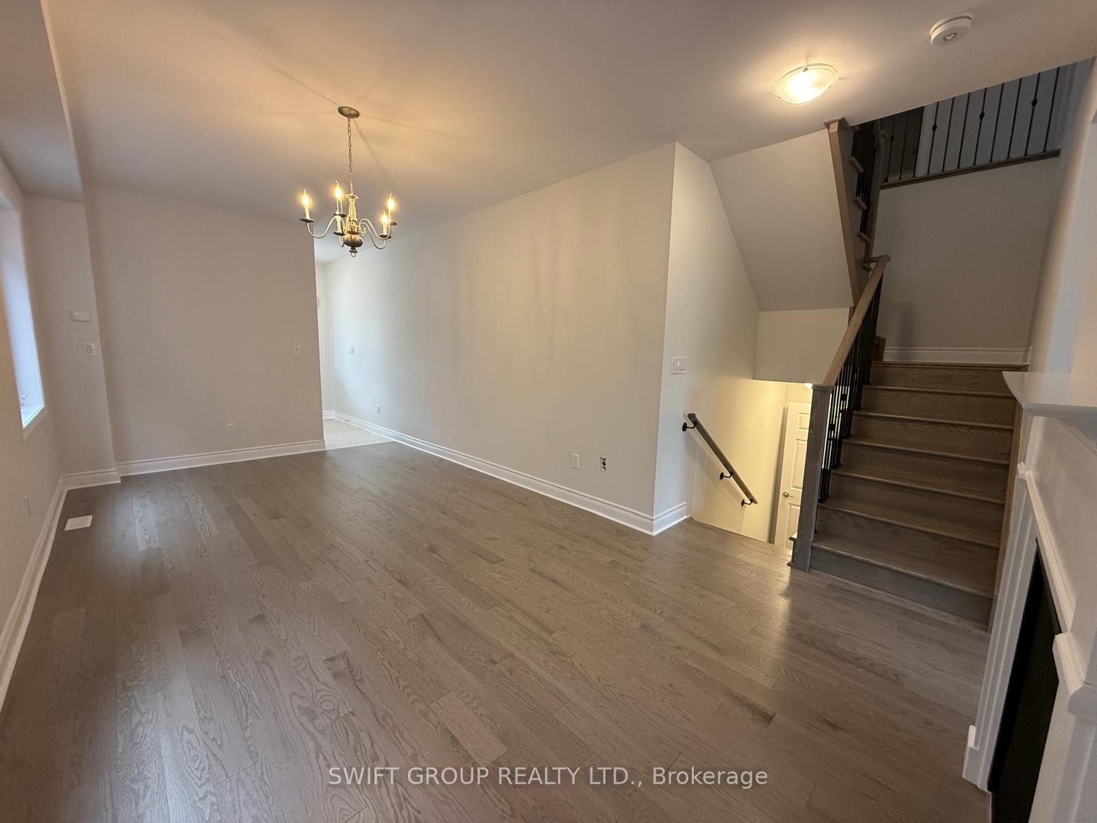 Photo 3 of 31 Keyworth Crescent, Brampton, Sandringham-Wellington North — HOMEH