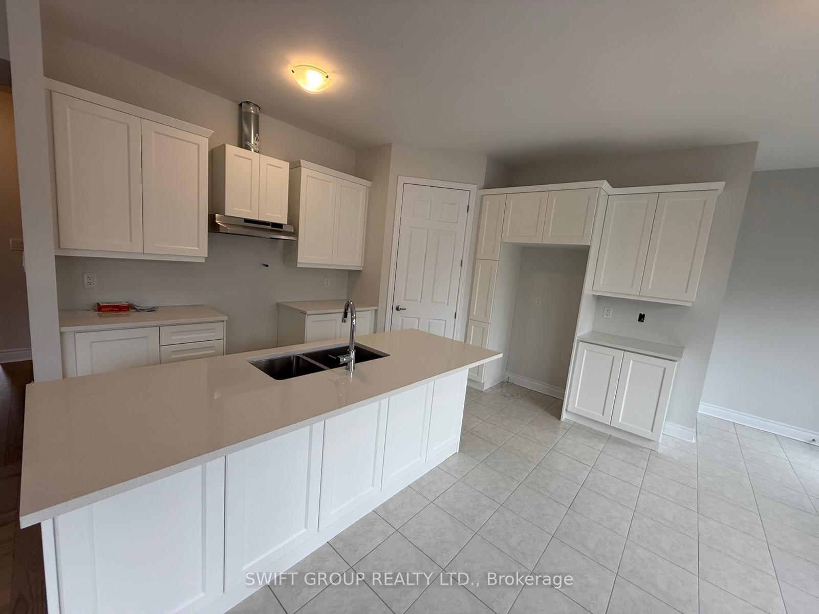 Photo 12 of 31 Keyworth Crescent, Brampton, Sandringham-Wellington North — HOMEH