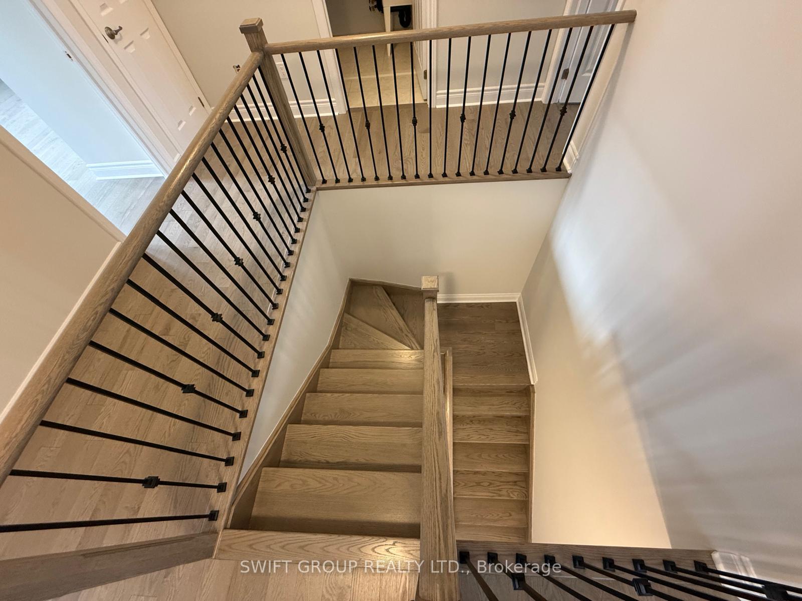 Photo 16 of 31 Keyworth Crescent, Brampton, Sandringham-Wellington North — HOMEH