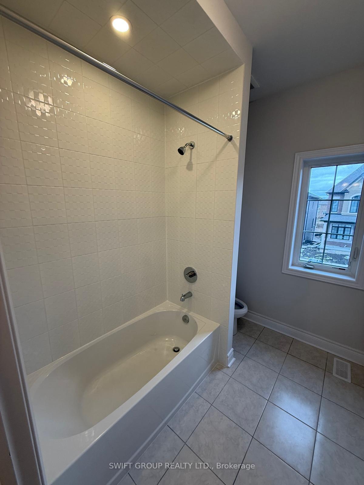 Photo 30 of 31 Keyworth Crescent, Brampton, Sandringham-Wellington North — HOMEH