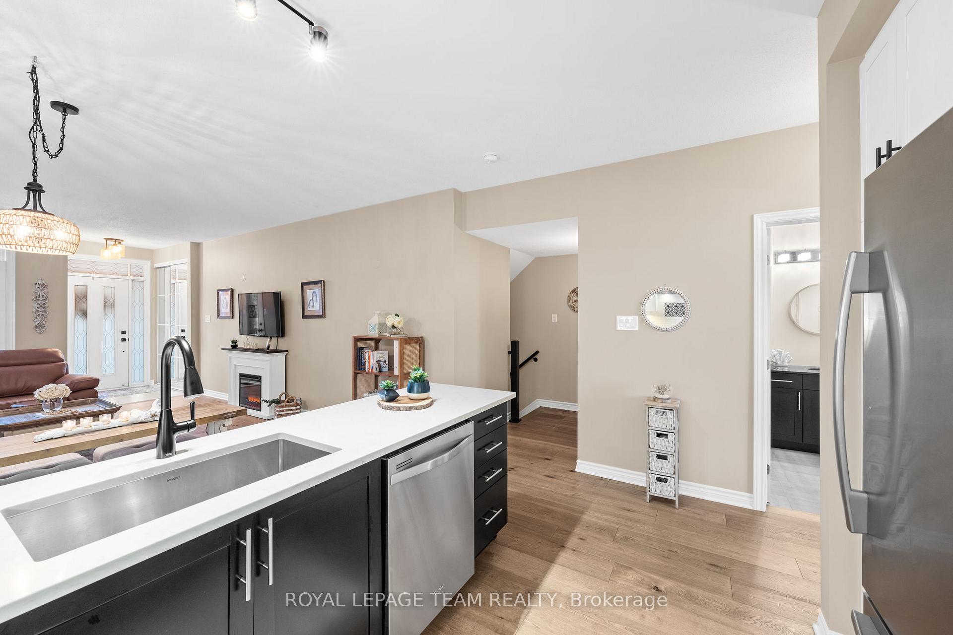 Photo 20 of 298 Pembina Private, Ottawa, Riverside South/Gloucester Glen — HOMEH