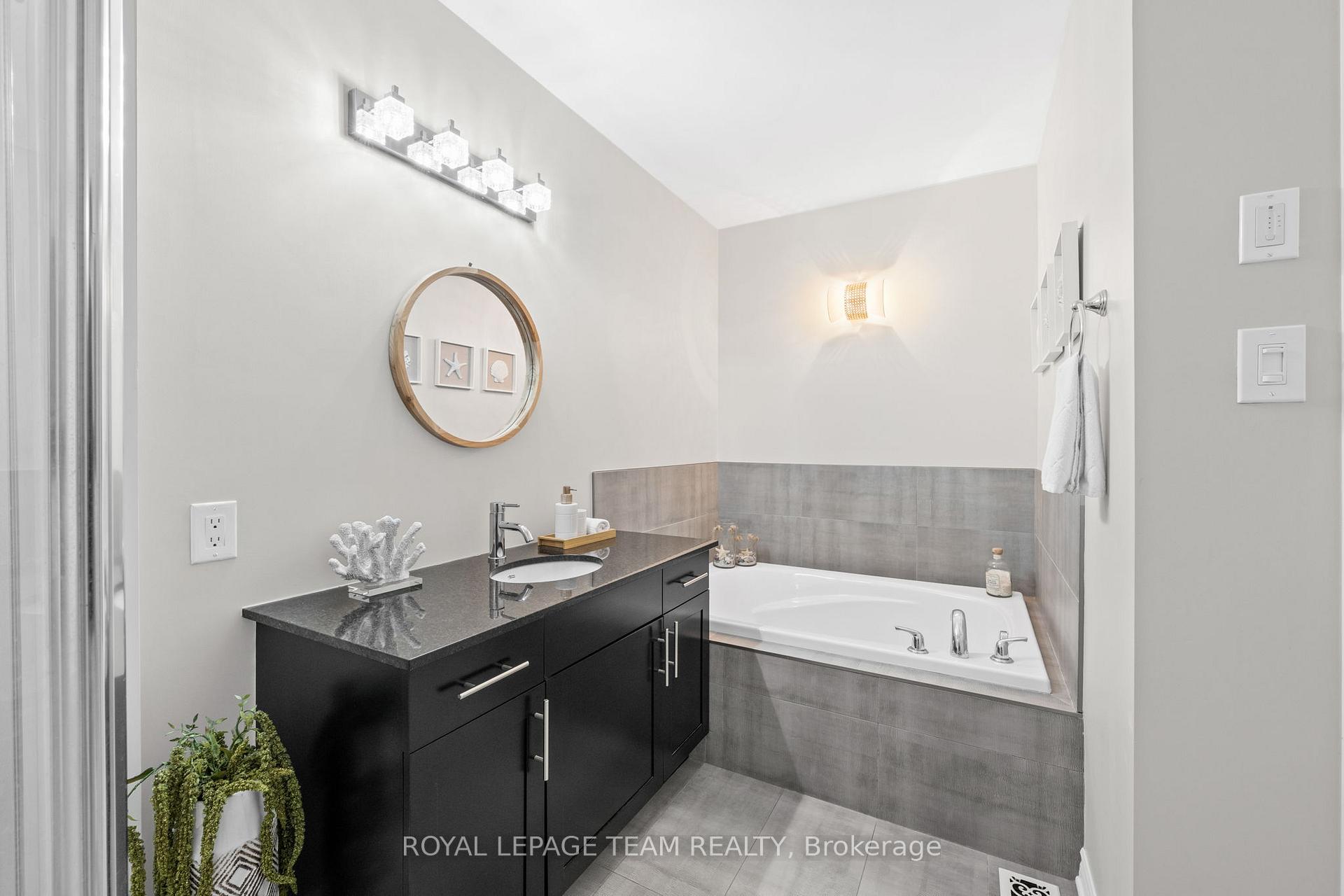 Photo 26 of 298 Pembina Private, Ottawa, Riverside South/Gloucester Glen — HOMEH