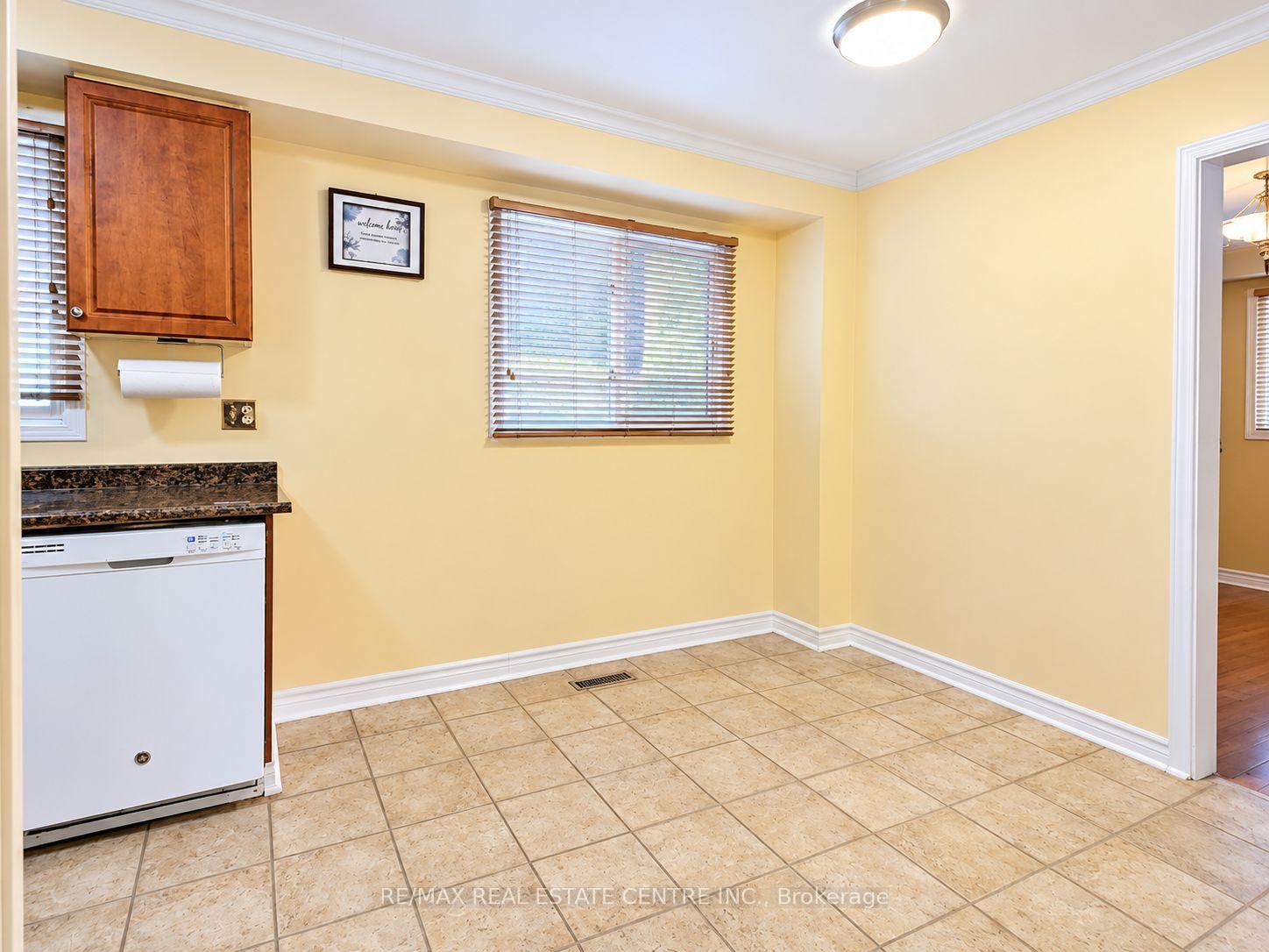 Photo 17 of 1537 Cuthbert Avenue, Mississauga, East Credit — HOMEH