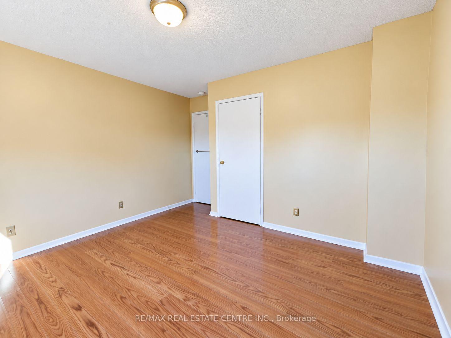 Photo 34 of 1537 Cuthbert Avenue, Mississauga, East Credit — HOMEH
