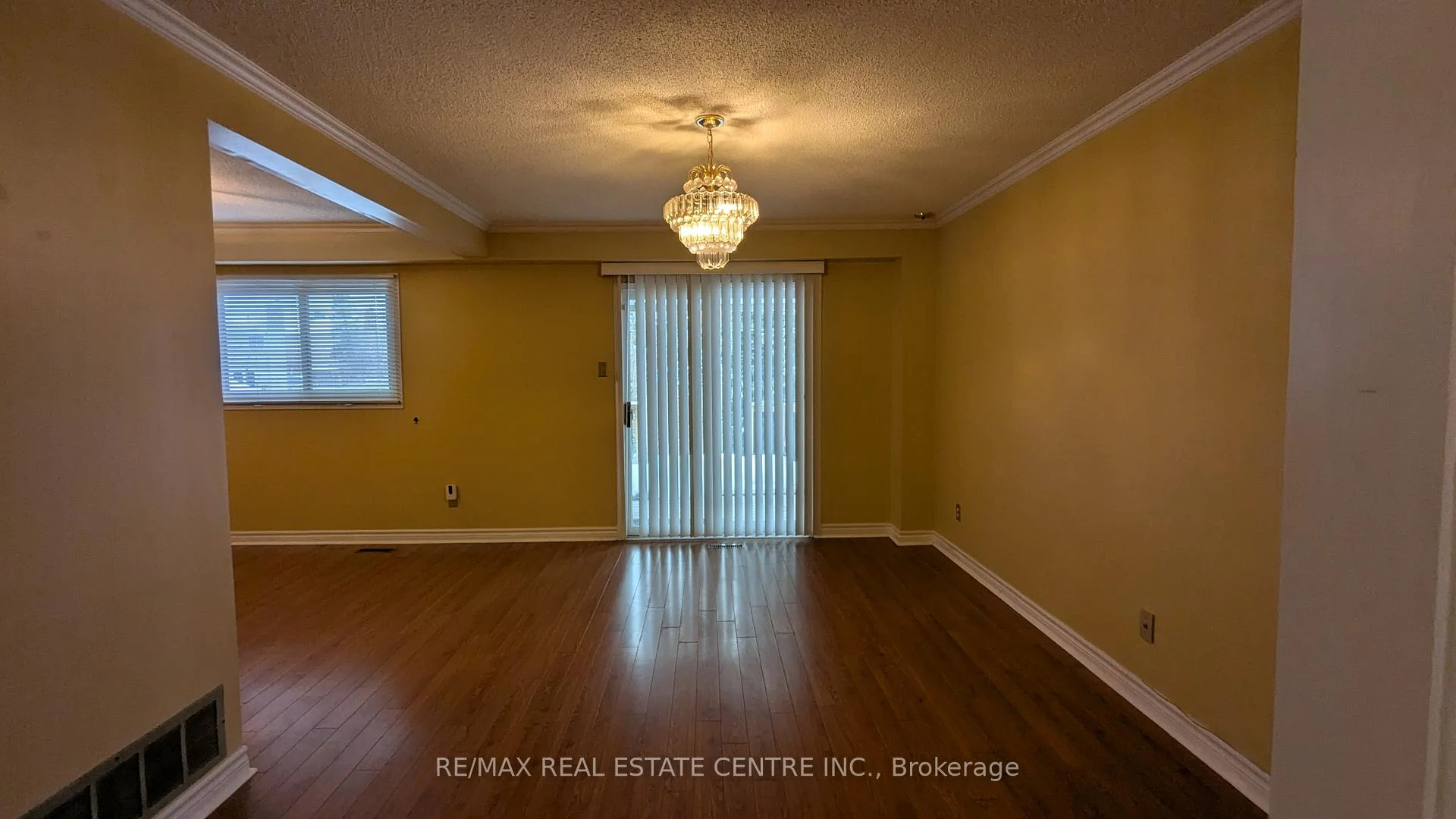 Photo 9 of 1537 Cuthbert Avenue, Mississauga, East Credit — HOMEH