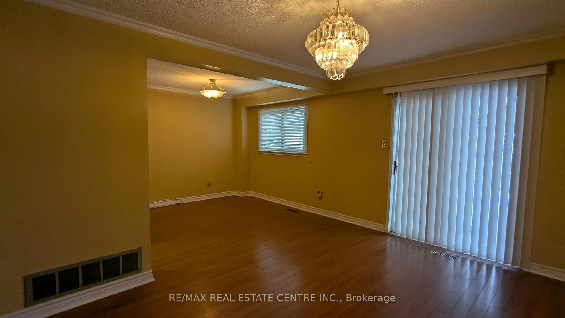 Photo 12 of 1537 Cuthbert Avenue, Mississauga, East Credit — HOMEH