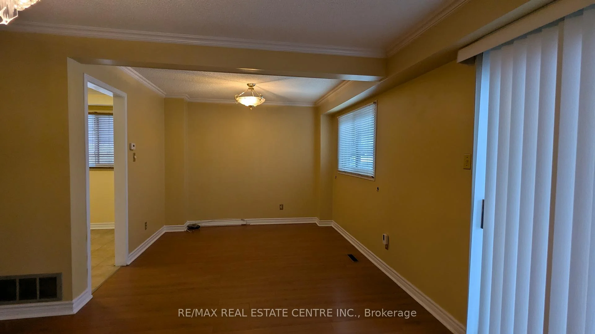 Photo 13 of 1537 Cuthbert Avenue, Mississauga, East Credit — HOMEH