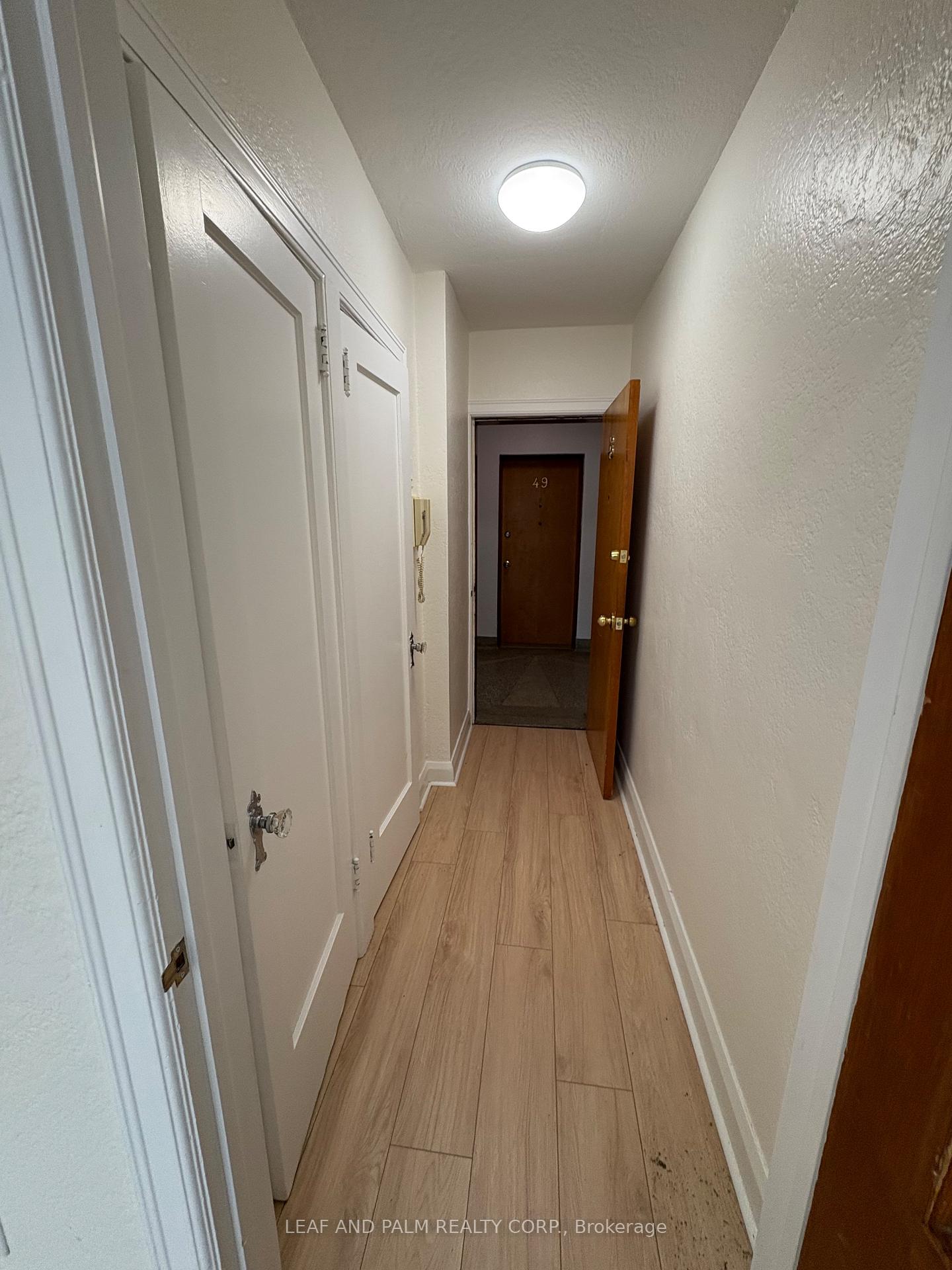 Photo 2 of Unit 48, 870 Millwood Road, Toronto, Leaside — HOMEH