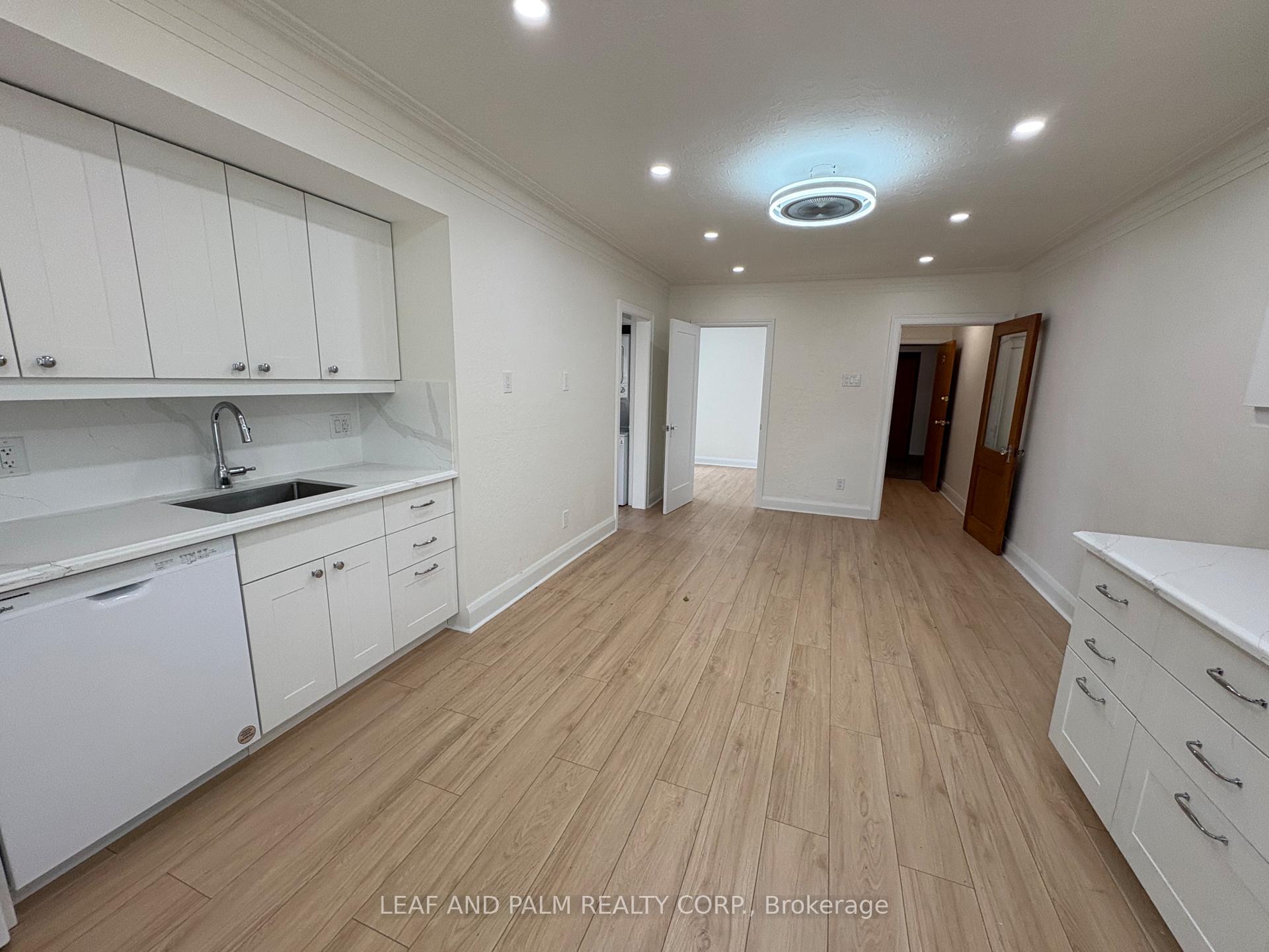 Photo 6 of Unit 48, 870 Millwood Road, Toronto, Leaside — HOMEH
