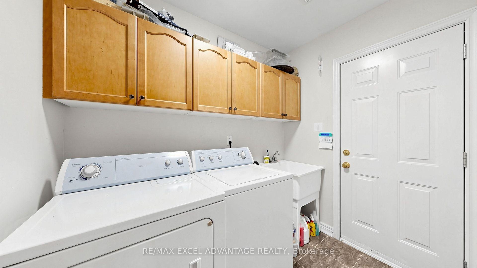 Photo 15 of 42 Adastra Crescent, Markham, Victoria Manor-Jennings Gate — HOMEH