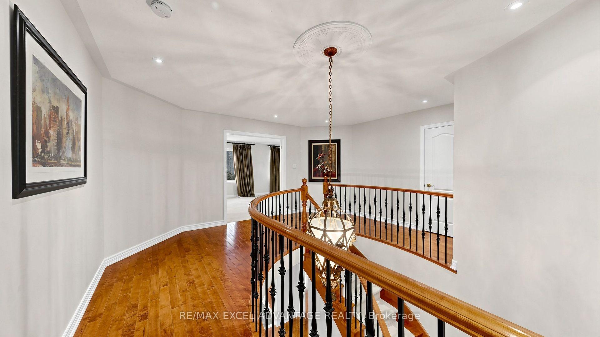 Photo 18 of 42 Adastra Crescent, Markham, Victoria Manor-Jennings Gate — HOMEH