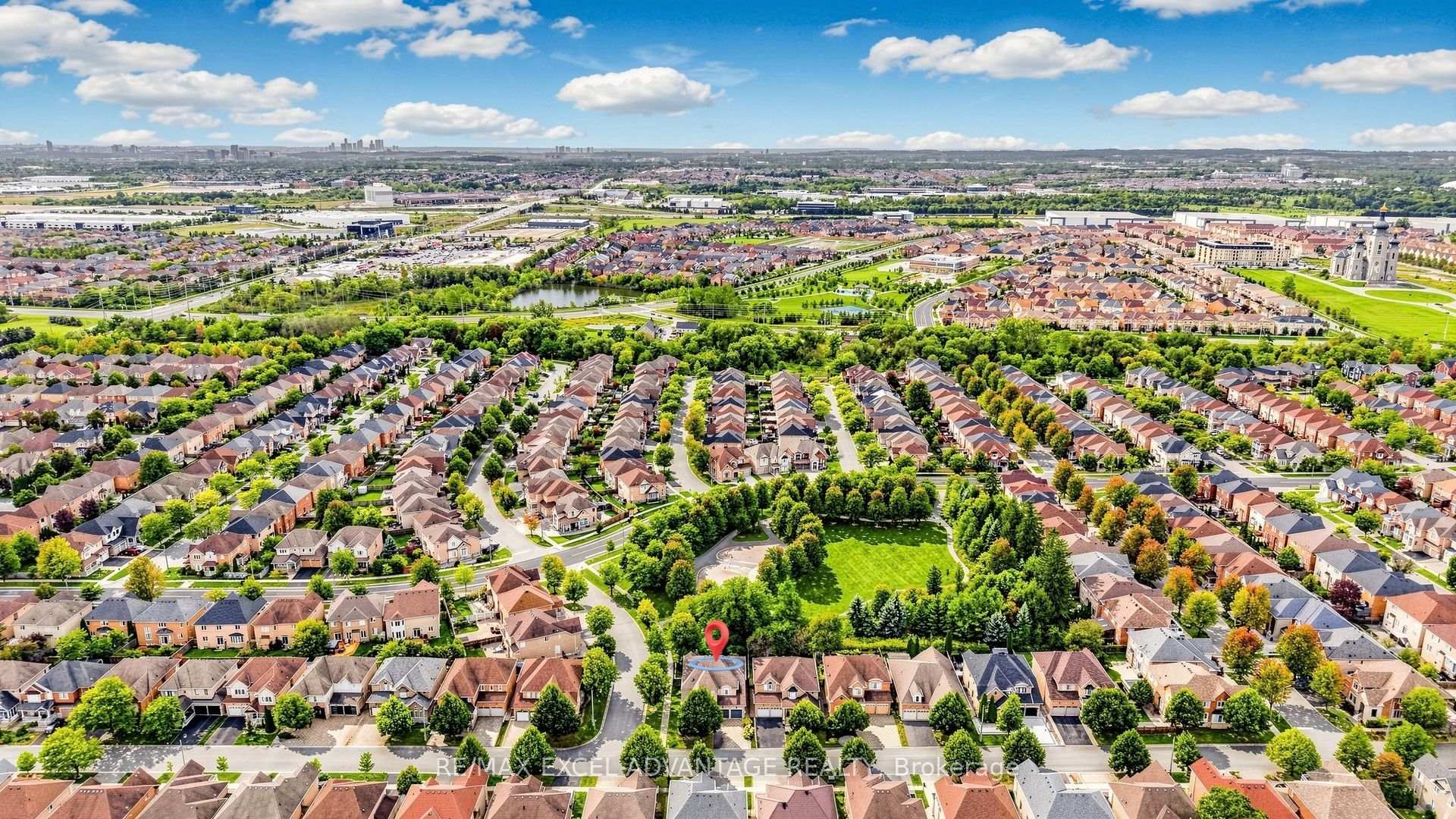Photo 46 of 42 Adastra Crescent, Markham, Victoria Manor-Jennings Gate — HOMEH