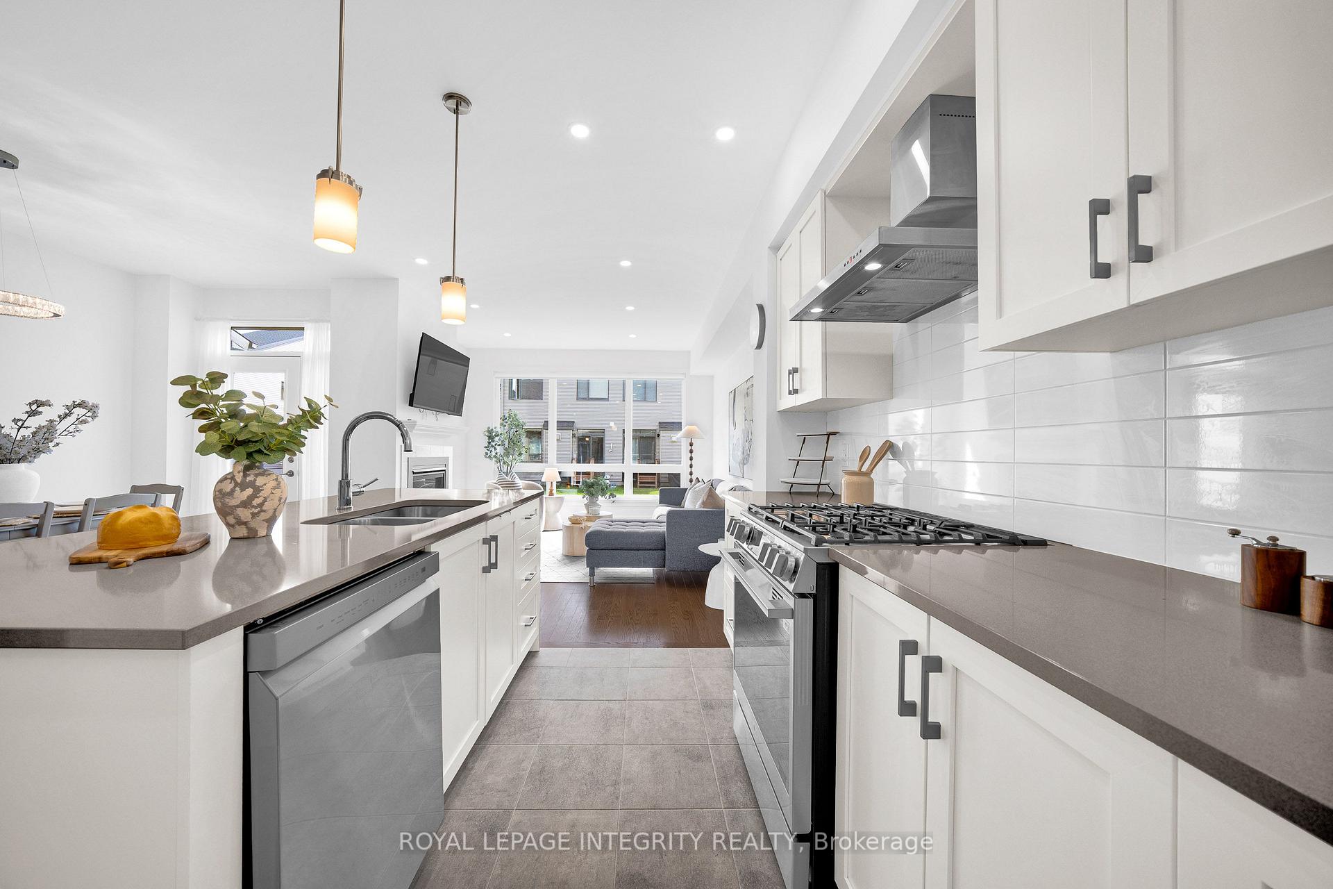 Photo 10 of 312 Energy Street, Ottawa, Kanata - Emerald Meadows/Trailwest — HOMEH