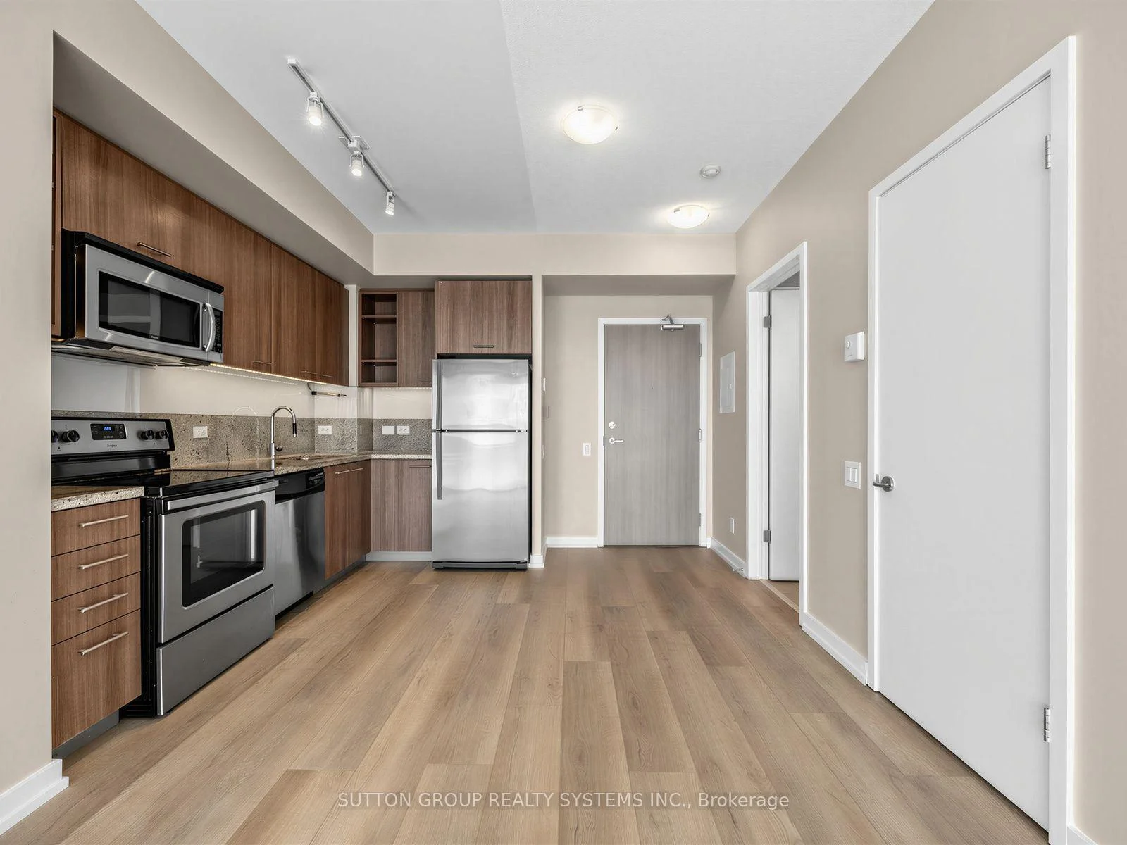 Photo 6 of Unit 907, 70 Distillery Lane, Toronto, Waterfront Communities — HOMEH