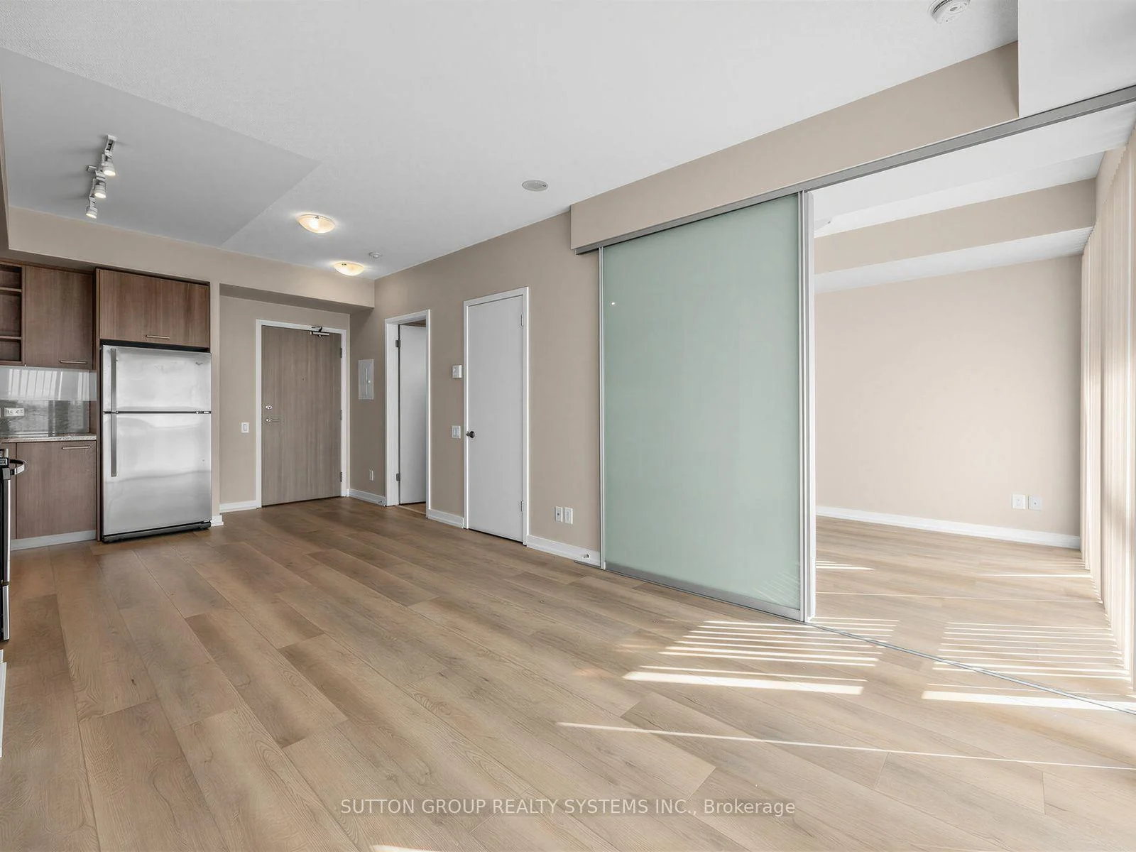 Photo 12 of Unit 907, 70 Distillery Lane, Toronto, Waterfront Communities — HOMEH